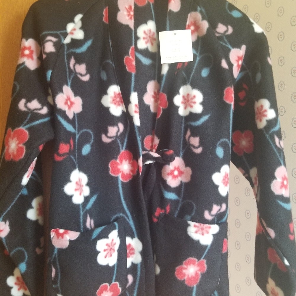 Plush Pansy pocketed jacket with matching covered button closing